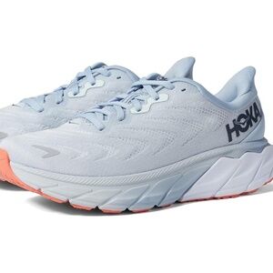 HOKA Arahi 6 Sneakers